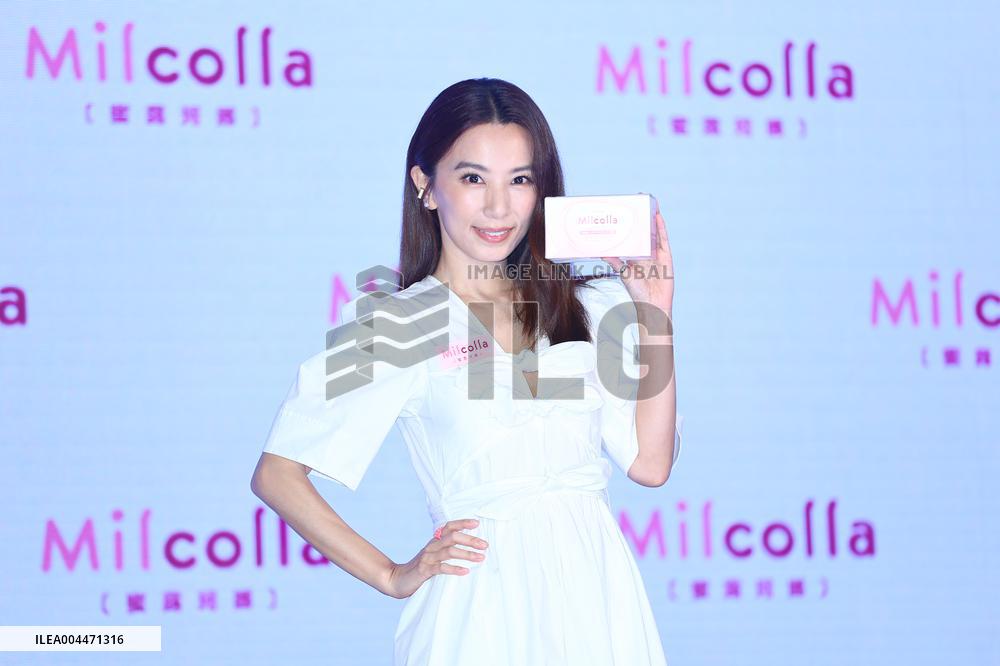 Female Singer Hebe Tien