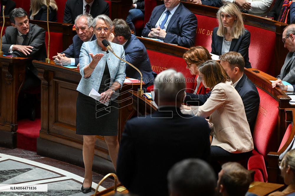 Questions to the government at the National Assembly in Paris FA