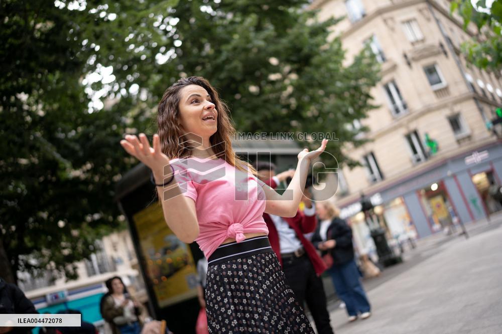 Denitsa Ikonomova dances with the Intimina brand - Paris AJ