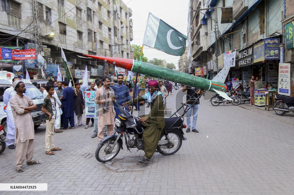 Hyderabad Rally Supports Pakistan Military