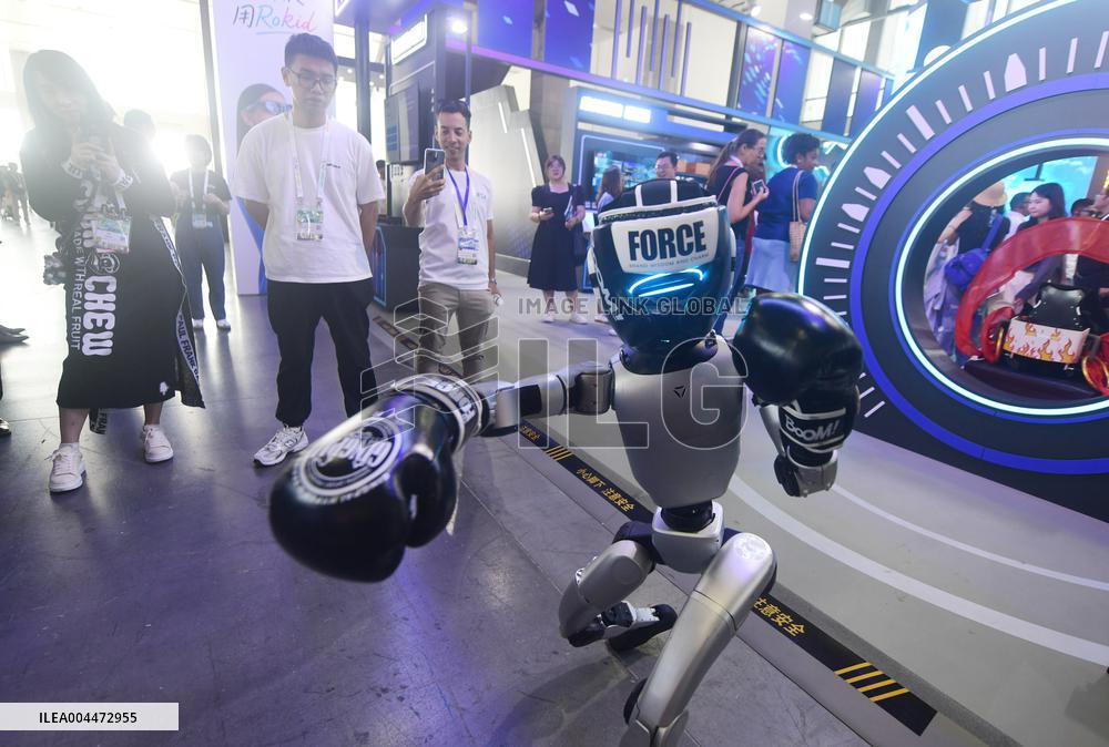 UNITREE G1 Humanoid Robot Boxing Match