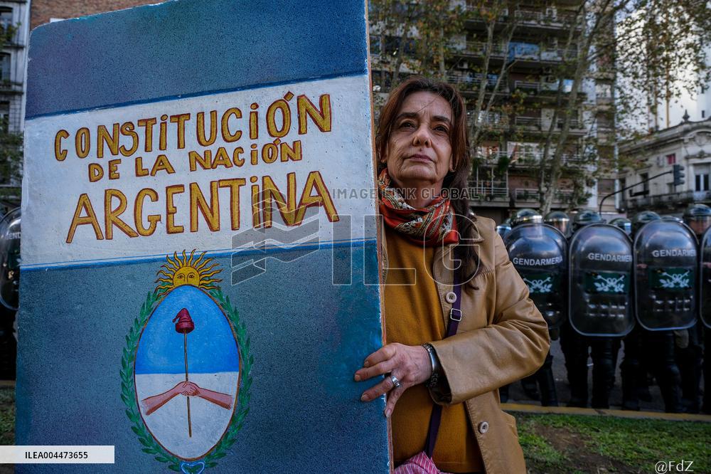 Retirees Protest Clashes With Police Outside National Congress - Buenos Aires