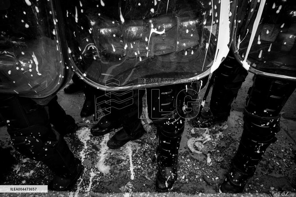 Retirees Protest Clashes With Police Outside National Congress - Buenos Aires