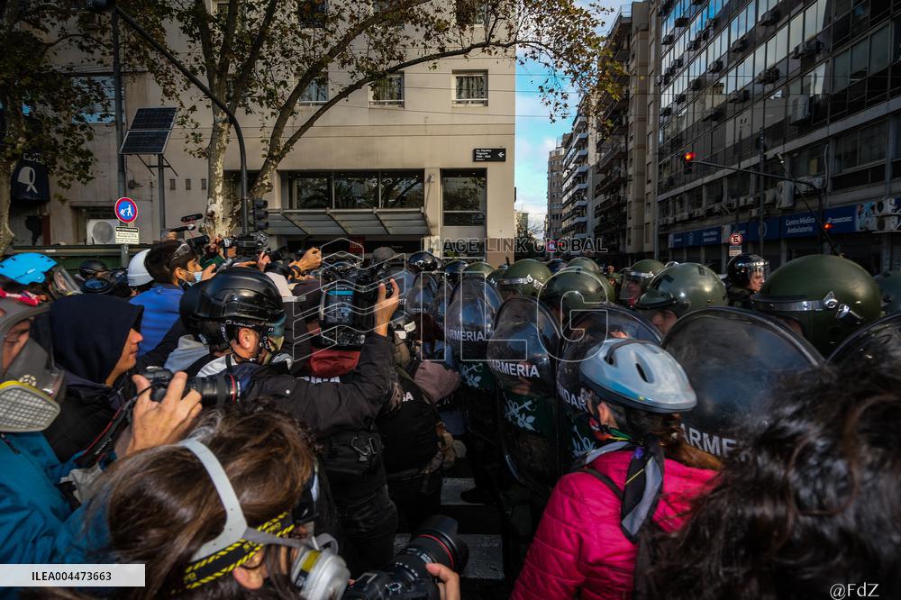 Retirees Protest Clashes With Police Outside National Congress - Buenos Aires