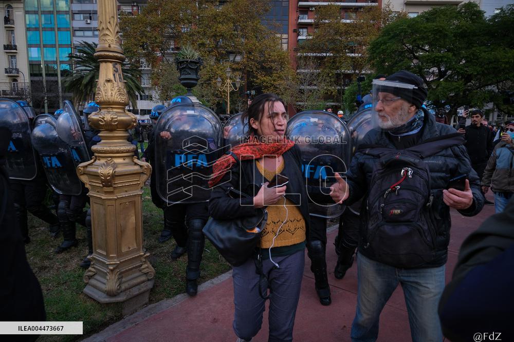 Retirees Protest Clashes With Police Outside National Congress - Buenos Aires