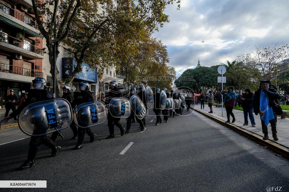 Retirees Protest Clashes With Police Outside National Congress - Buenos Aires