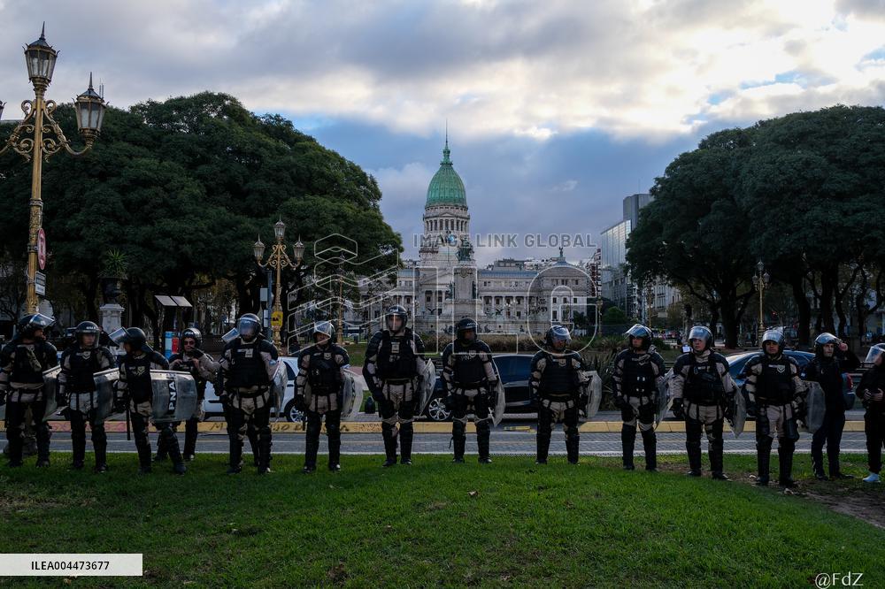 Retirees Protest Clashes With Police Outside National Congress - Buenos Aires
