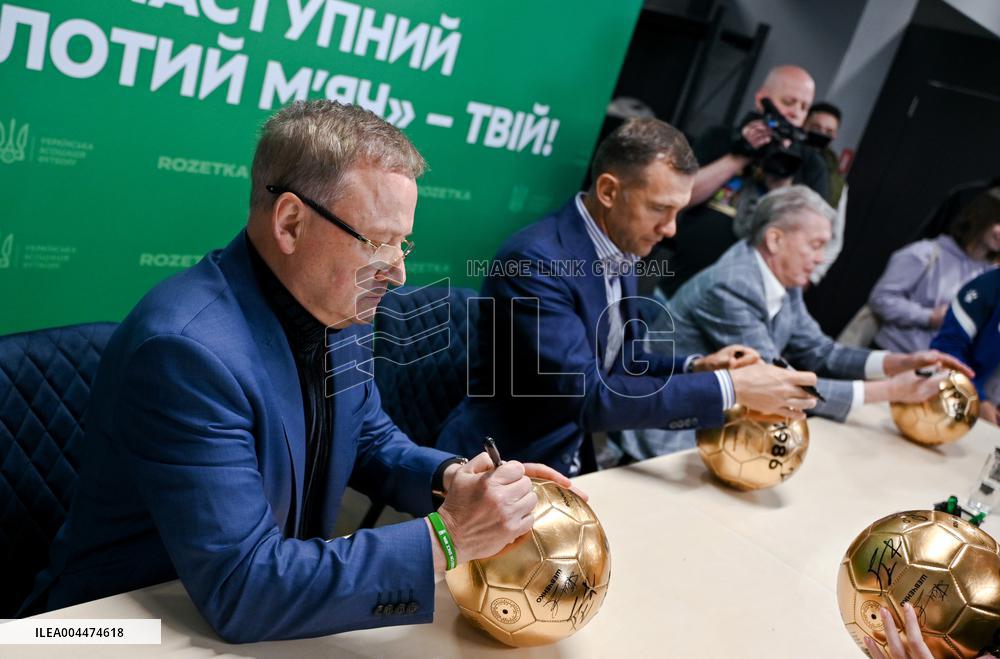 Autograph session of Andrii Shevchenko, Oleh Blokhin and Ihor Belanov in Lviv