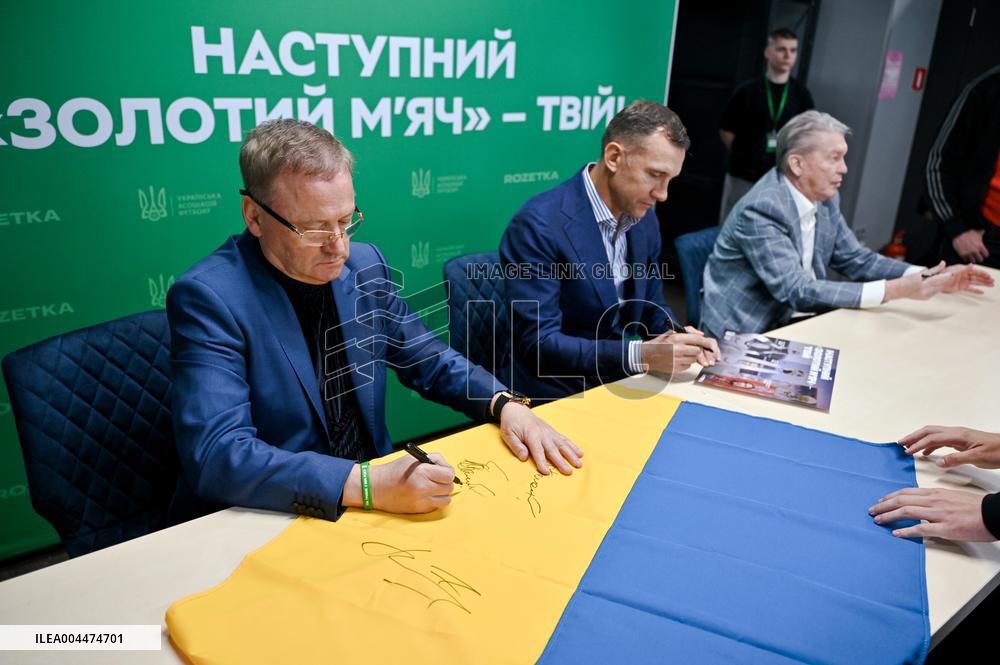Autograph session of Andrii Shevchenko, Oleh Blokhin and Ihor Belanov in Lviv