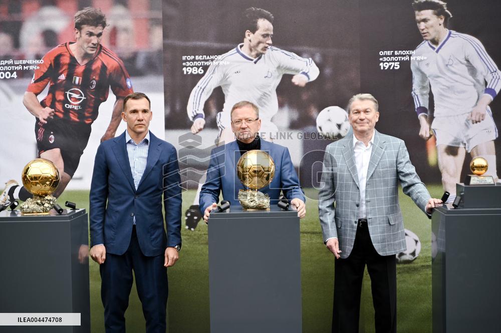 Three Ballons dOr won by Ukrainian footballers delivered to Lviv