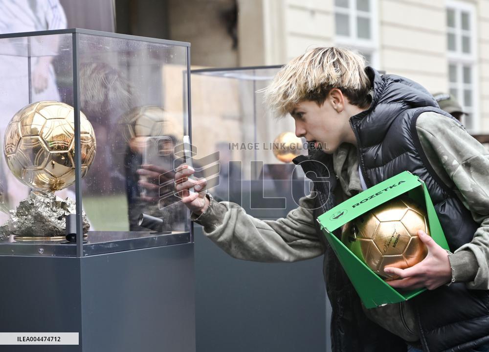 Three Ballons dOr won by Ukrainian footballers delivered to Lviv
