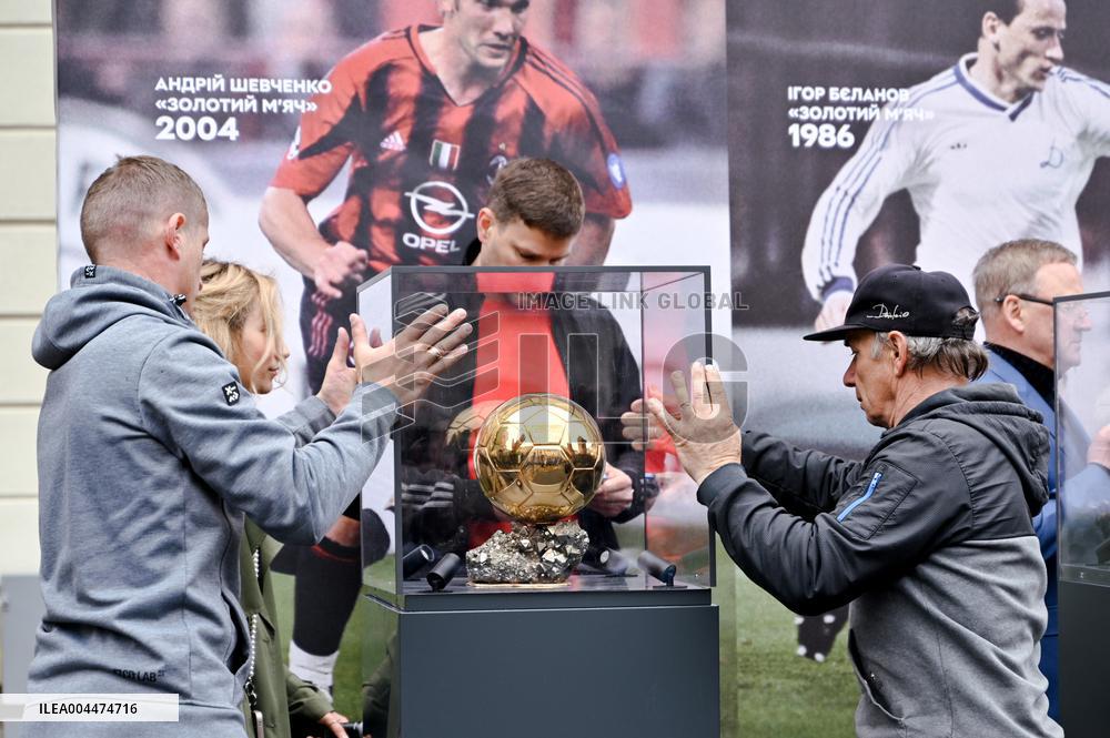 Three Ballons dOr won by Ukrainian footballers delivered to Lviv