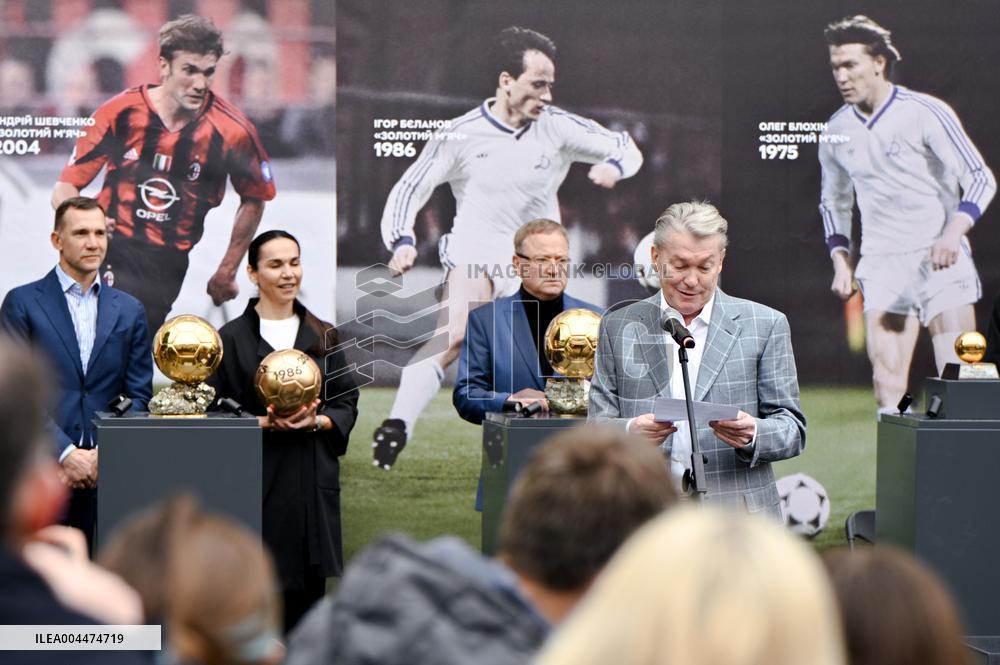 Three Ballons dOr won by Ukrainian footballers delivered to Lviv