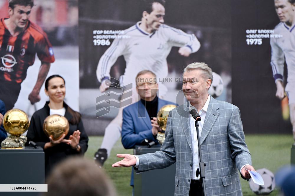 Three Ballons dOr won by Ukrainian footballers delivered to Lviv