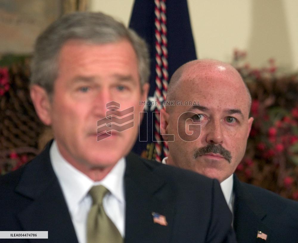 Bush Names Kerik as Secretary for Homeland Security