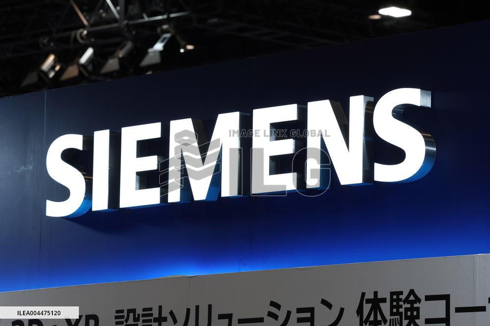Siemens signage and logo
