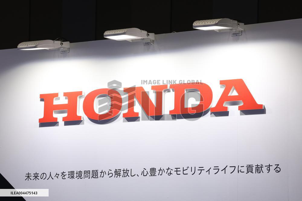 Honda signage and logo