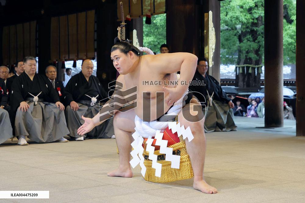Sumo: New grand champion Onosato