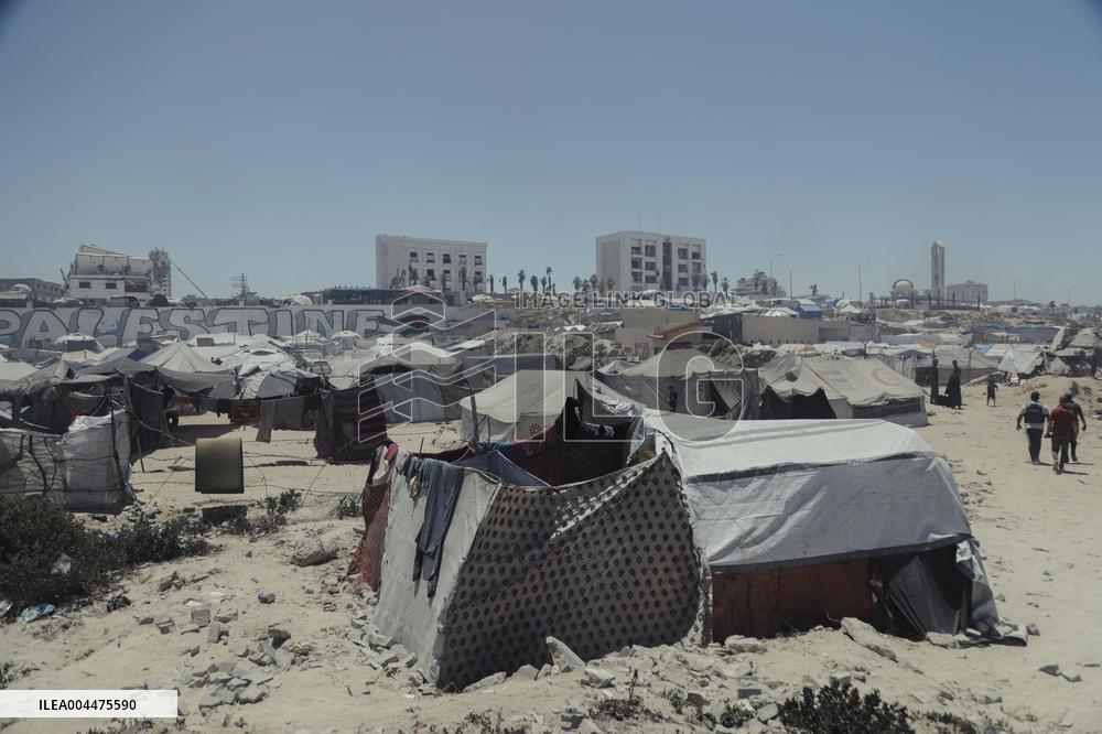 Gaza Displacement Crisis Worsens