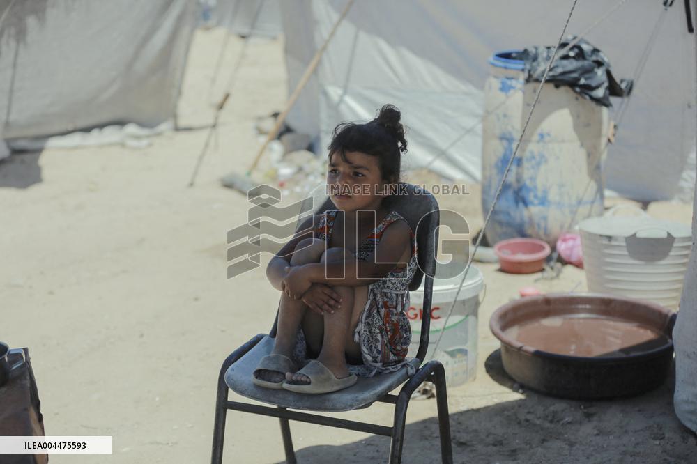 Gaza Displacement Crisis Worsens