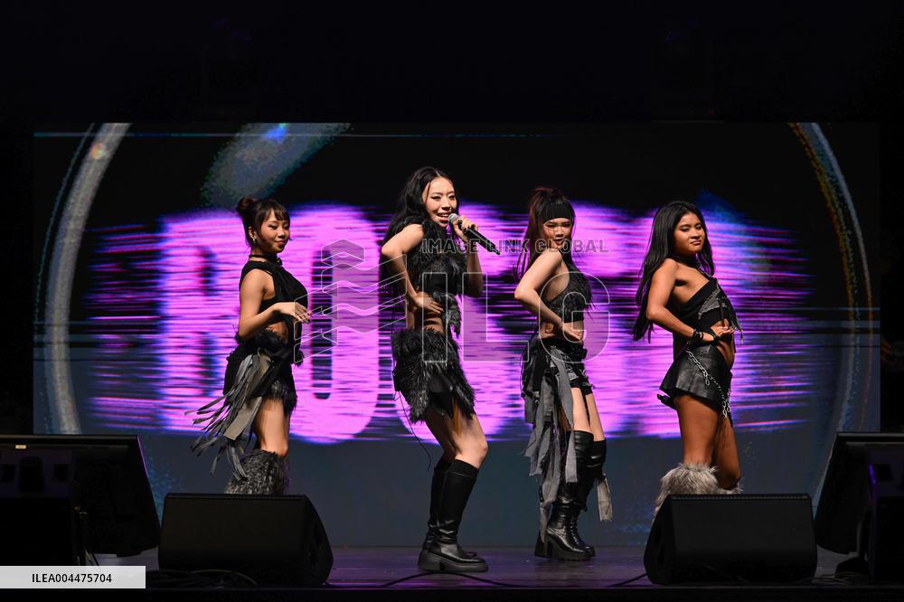 Starseed Z Performs At The Olympia - Paris