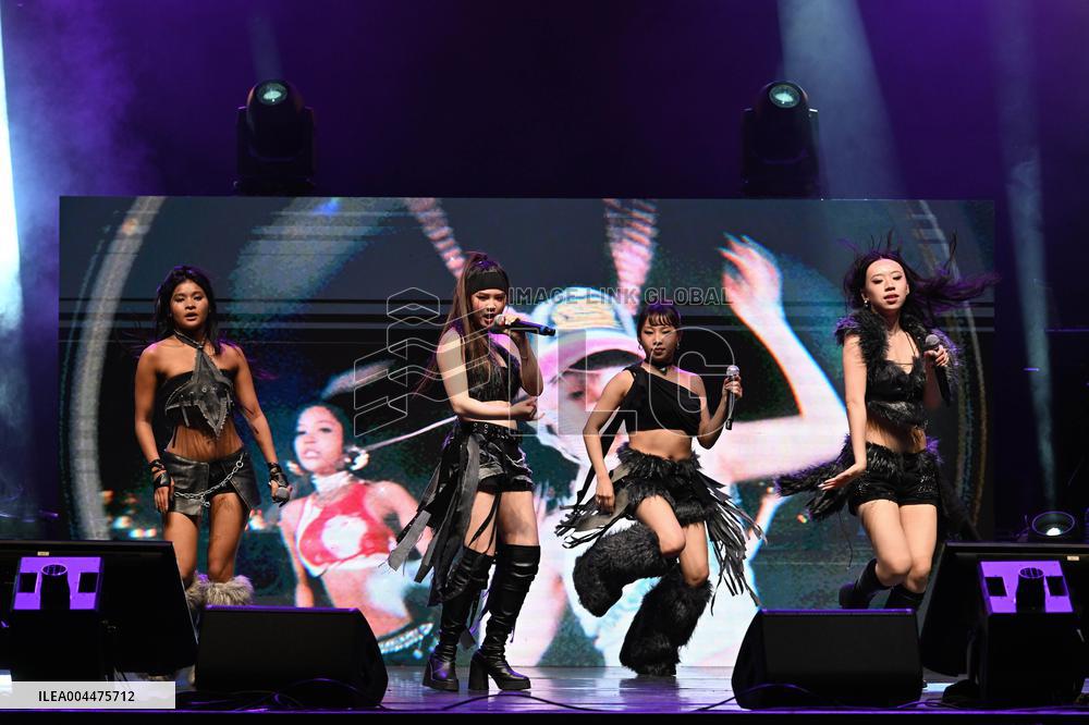 Starseed Z Performs At The Olympia - Paris