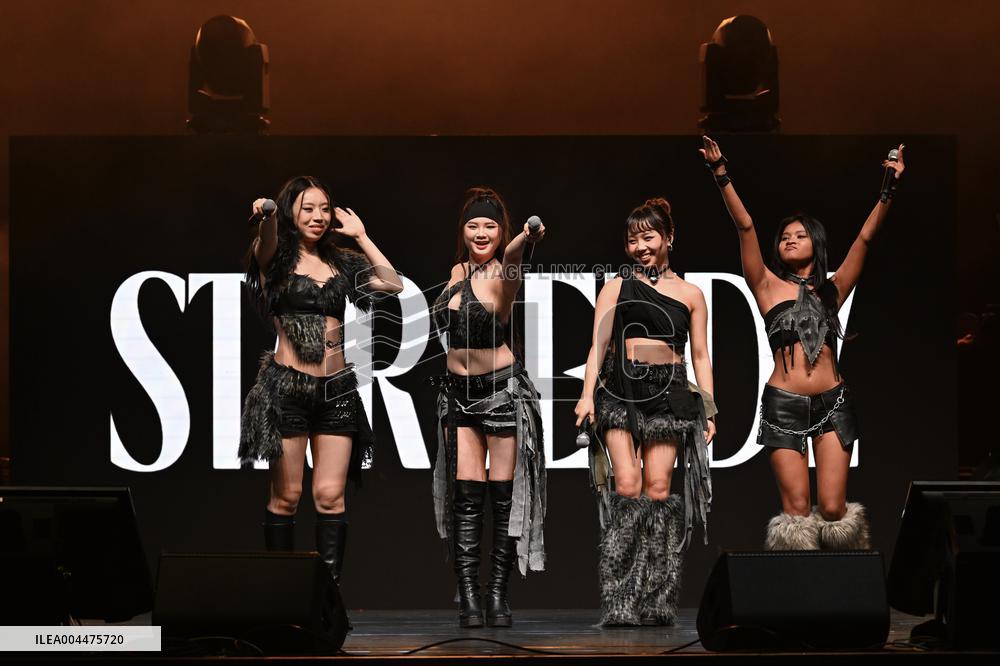 Starseed Z Performs At The Olympia - Paris