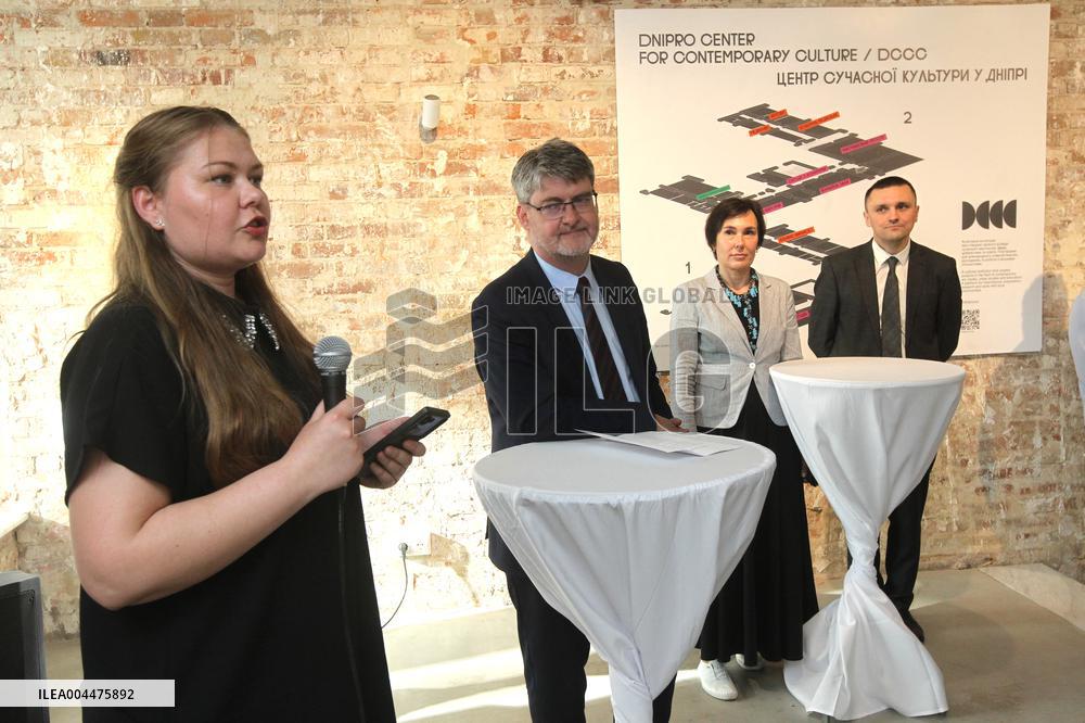 French Ambassador Gael Veyssiere visits language center in Dnipro