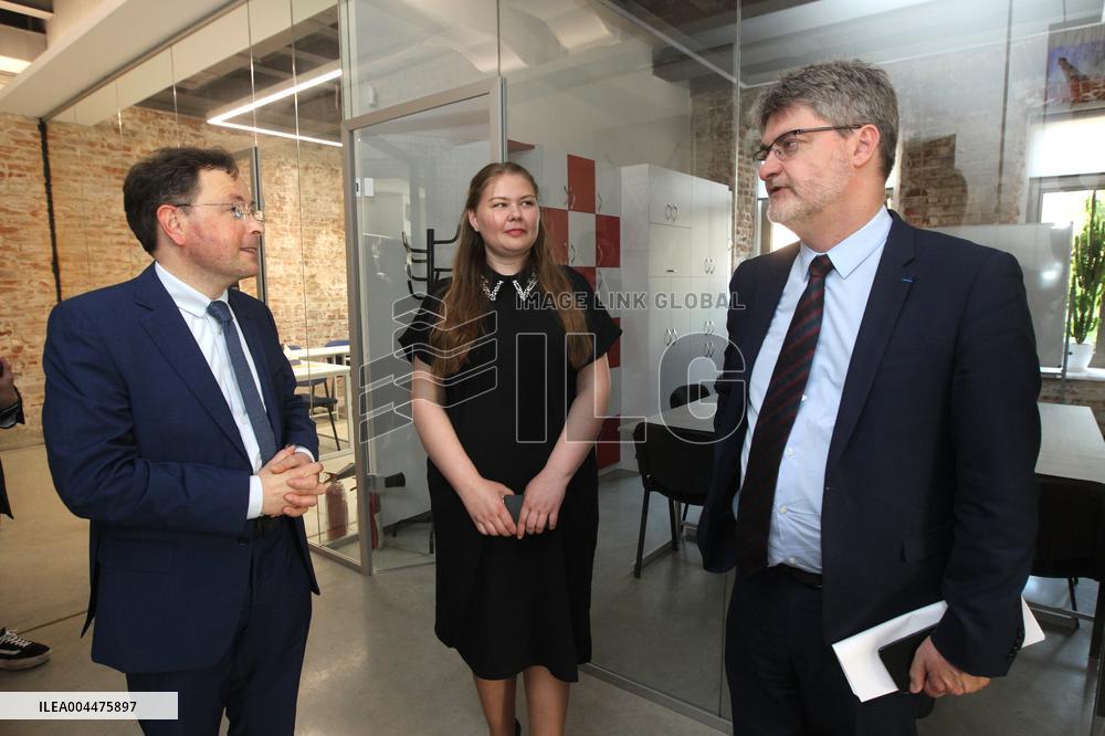 French Ambassador Gael Veyssiere visits language center in Dnipro