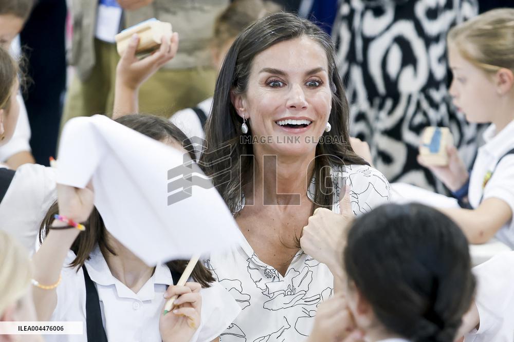 Queen Letizia At 84th Madrid Book Fair - Madrid