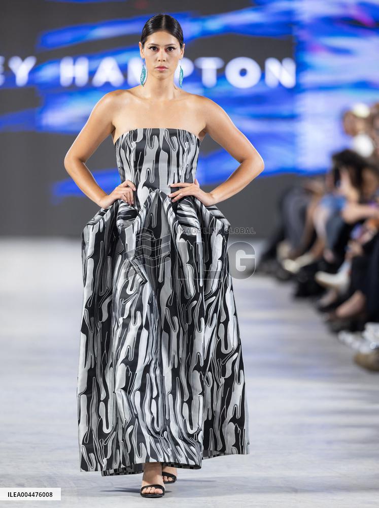 Toronto Fashion Art Show - Canada