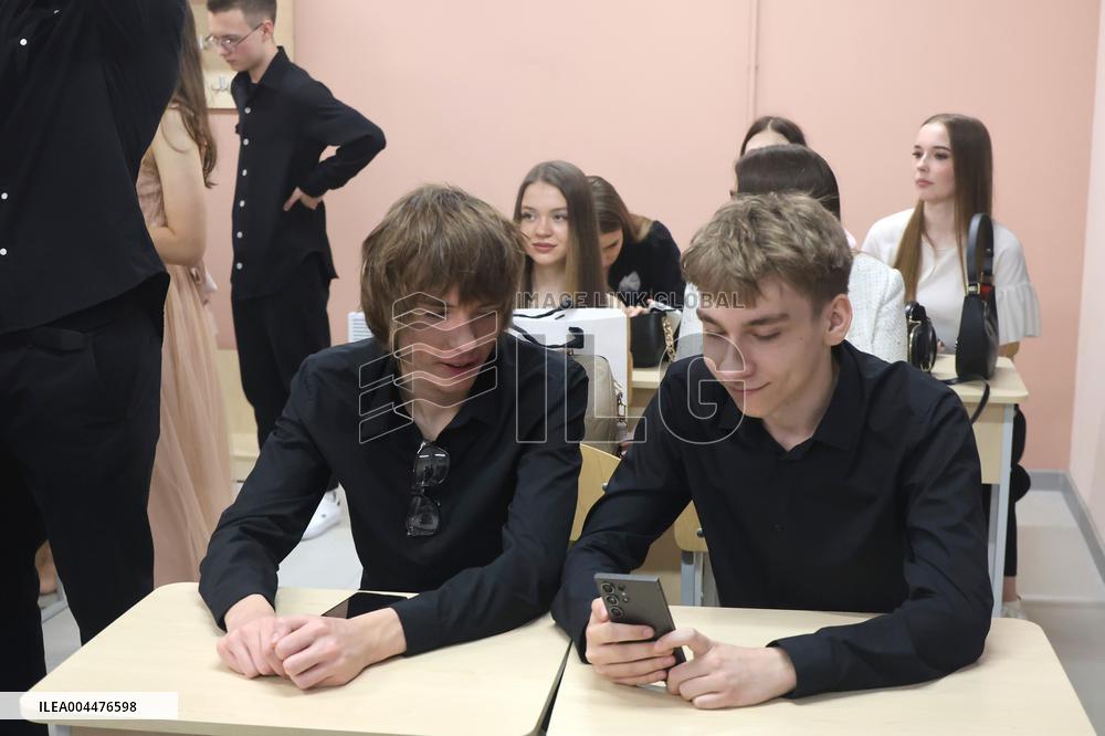 Last bell event at Kharkiv underground school