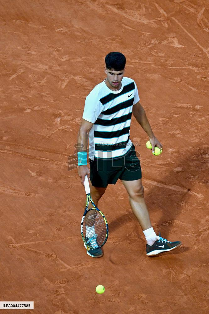 2025 French Open - Carlos Alcaraz v Damir Dzumhur  Day 6