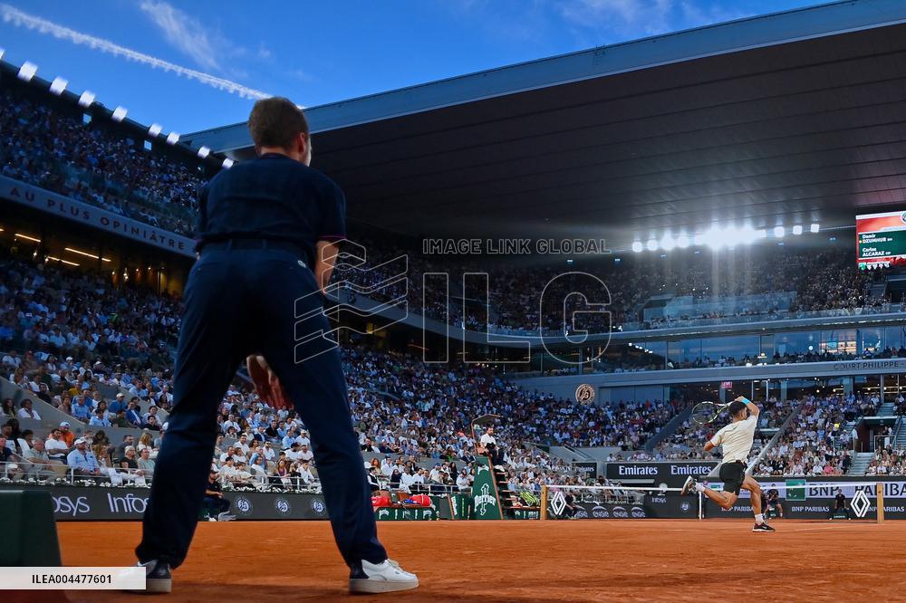 2025 French Open - Carlos Alcaraz v Damir Dzumhur  Day 6