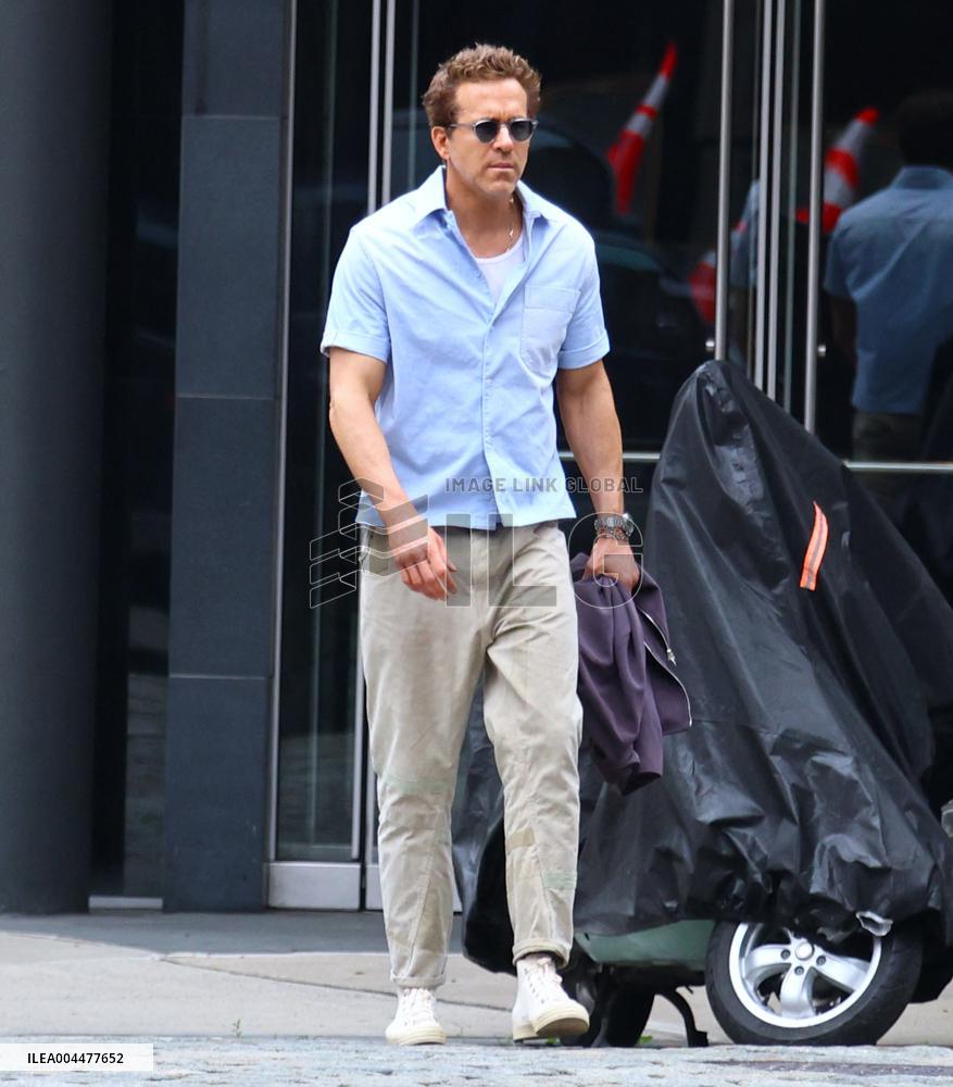 Ryan Reynolds out - NYC