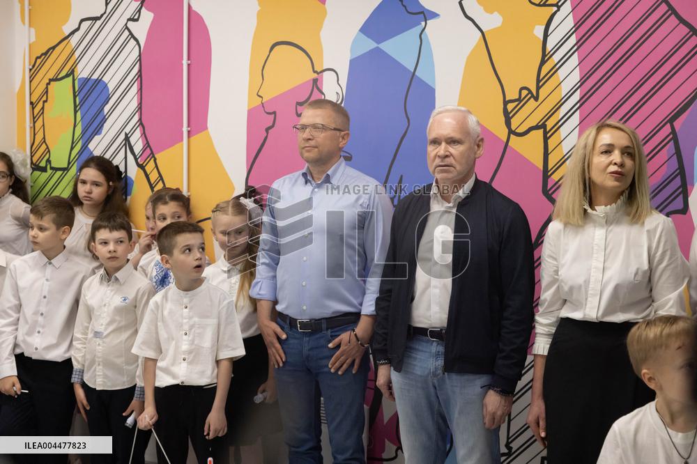 Last day in the underground school of High school graduates - Kharkiv