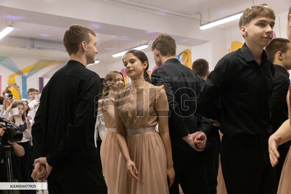 Last day in the underground school of High school graduates - Kharkiv