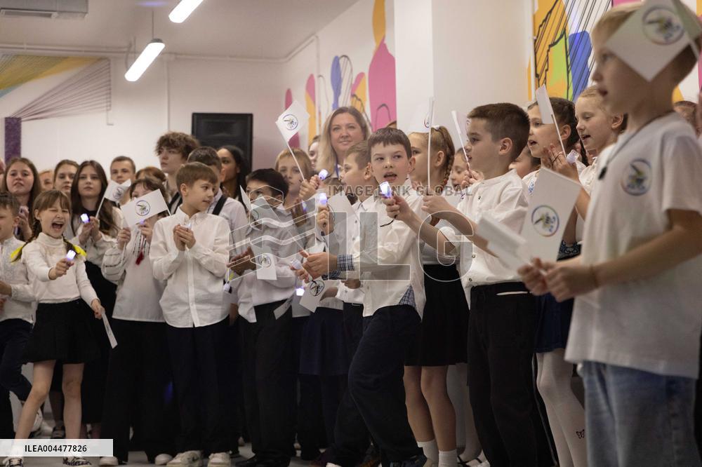 Last day in the underground school of High school graduates - Kharkiv