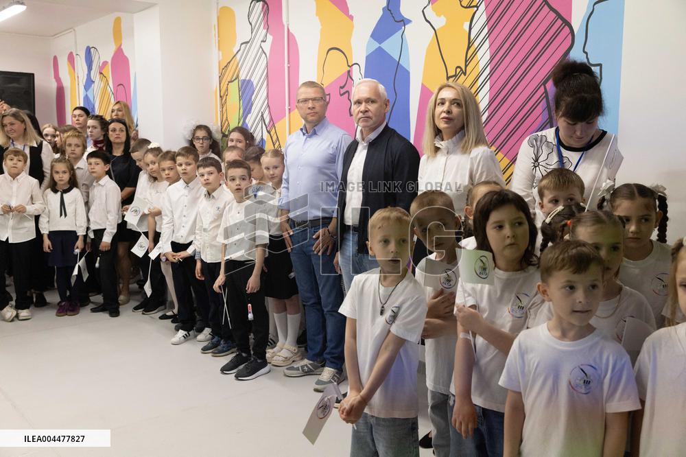 Last day in the underground school of High school graduates - Kharkiv