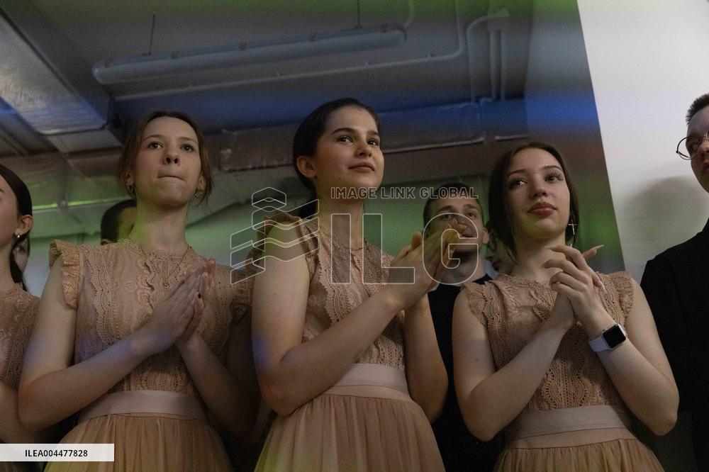 Last day in the underground school of High school graduates - Kharkiv