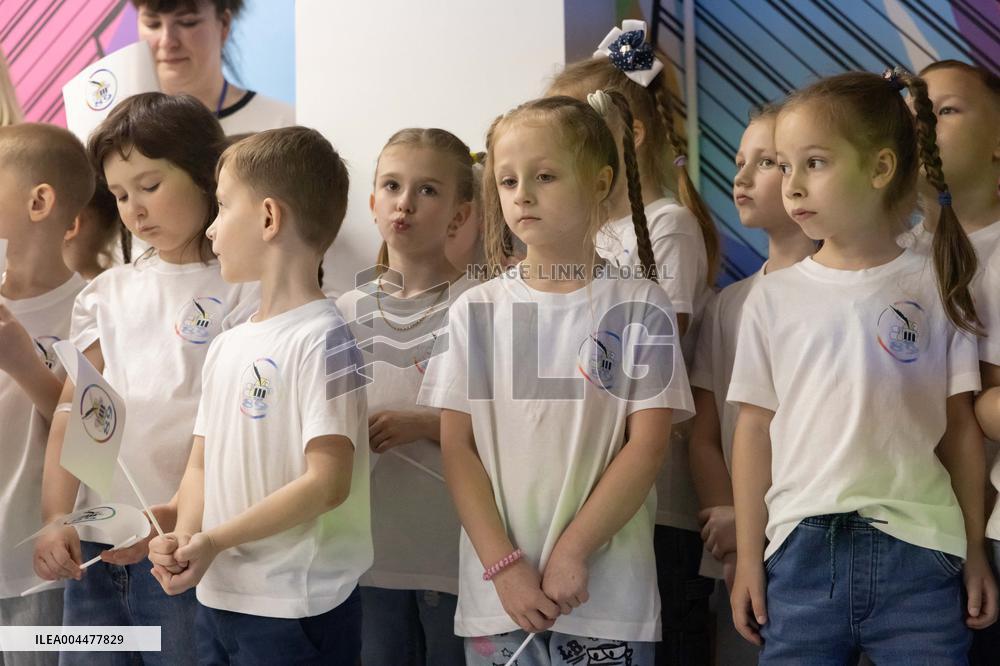 Last day in the underground school of High school graduates - Kharkiv