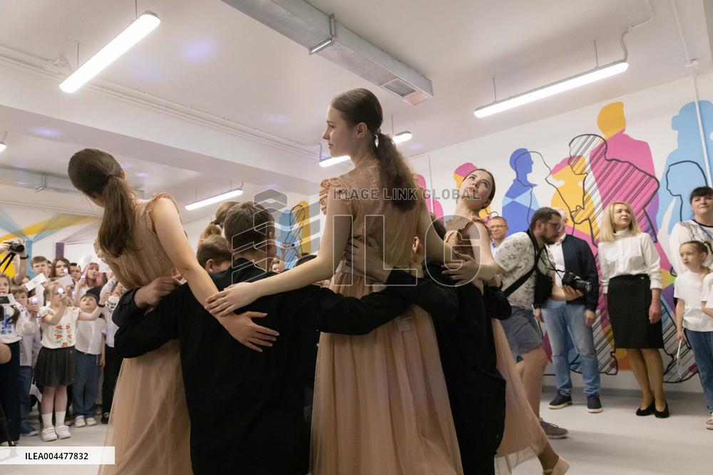 Last day in the underground school of High school graduates - Kharkiv