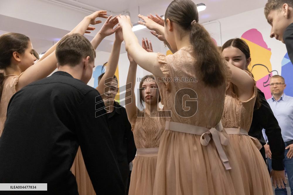 Last day in the underground school of High school graduates - Kharkiv