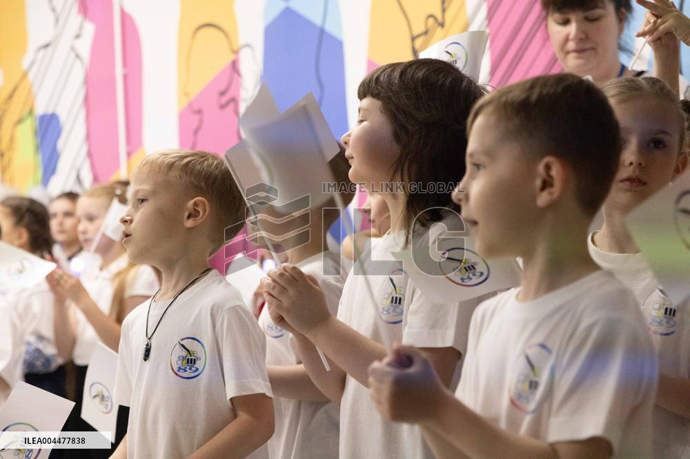 Last day in the underground school of High school graduates - Kharkiv