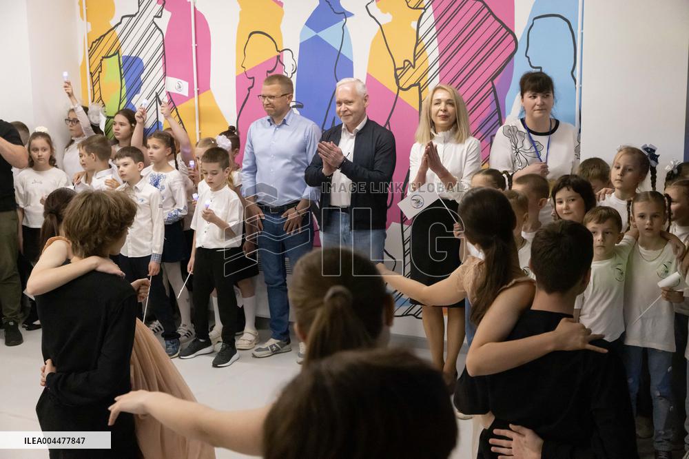 Last day in the underground school of High school graduates - Kharkiv