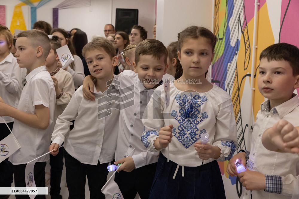 Last day in the underground school of High school graduates - Kharkiv