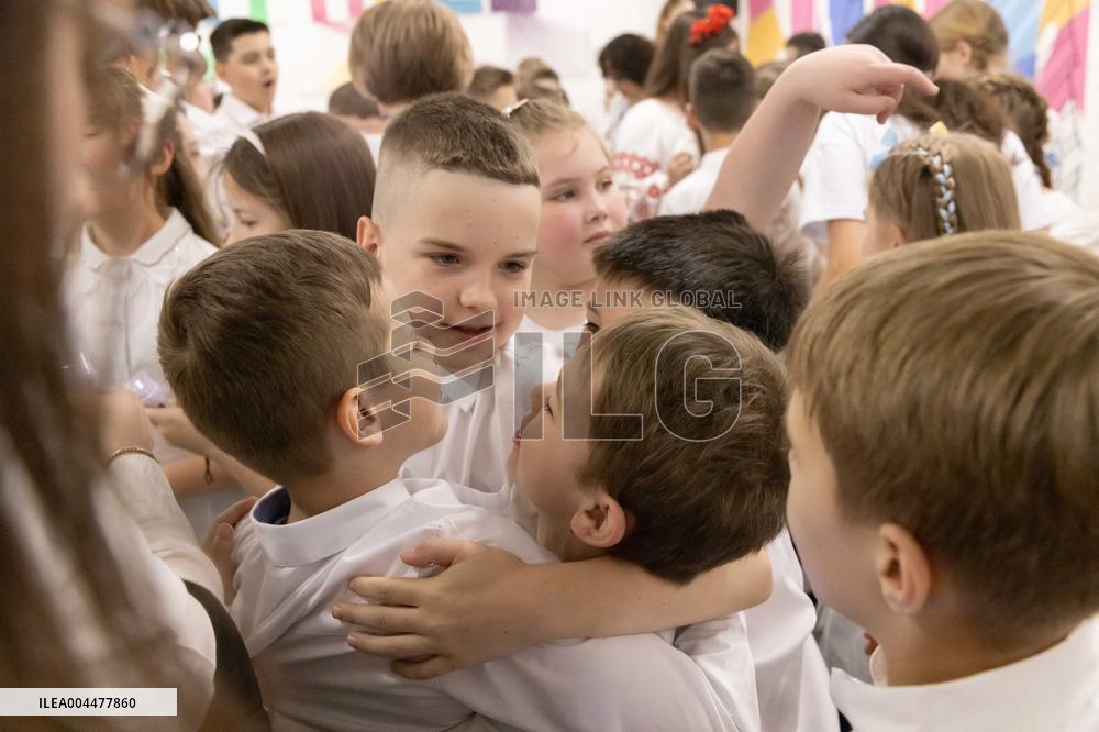 Last day in the underground school of High school graduates - Kharkiv