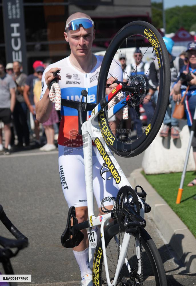 Cycling - Boucles De La Mayenne 2025 - Stage 1