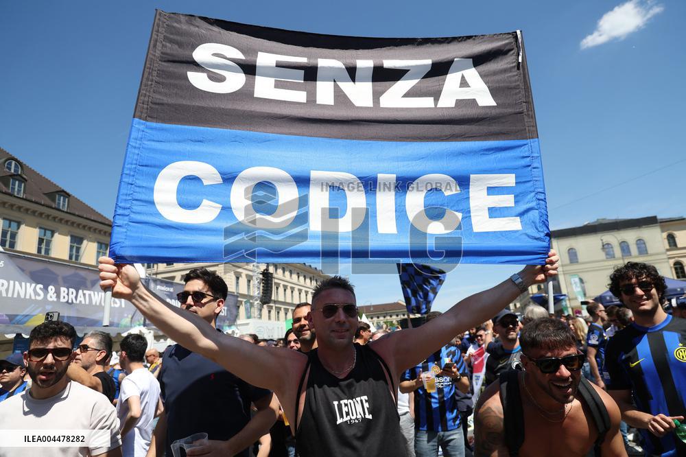 CALCIO - UEFA Champions League - Fans at the Champions League final