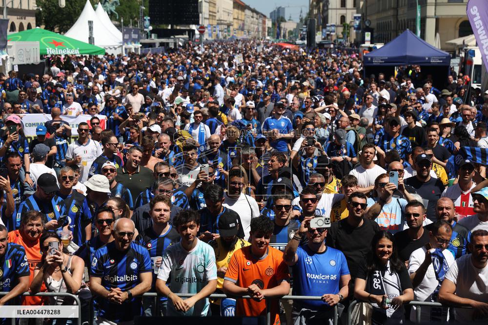 CALCIO - UEFA Champions League - Fans at the Champions League final